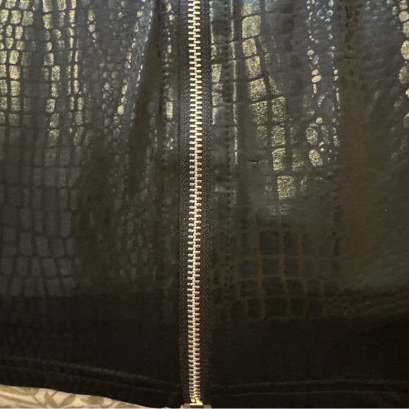 Shein Women’s Dress Black Size 1X Snake Print Zip Front - Picture 3 of 5